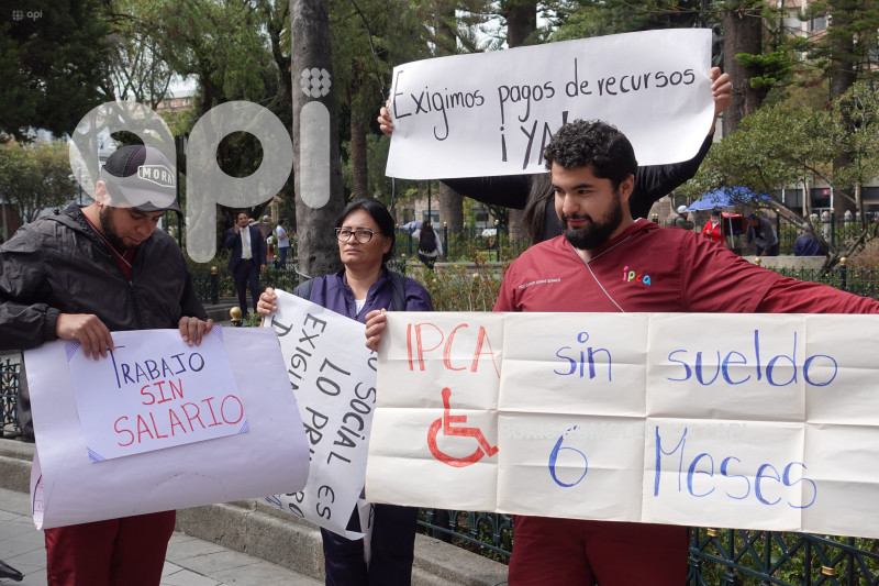 CUENCA-PLANTON-GRUPOS VULNERABLES CONTRA EL MIESS