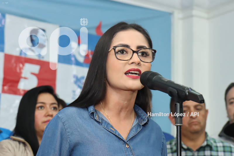UIO-LUISA-GONZALEZ-GLAS