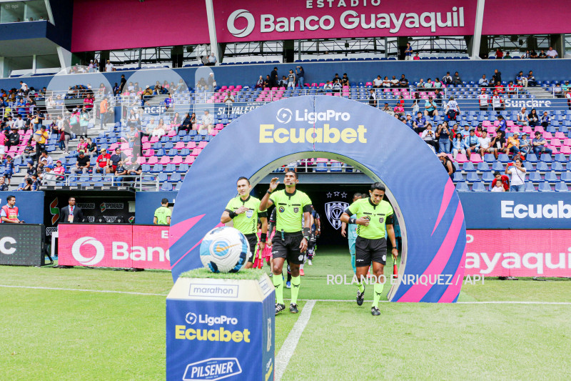 FBL-LIGAPRO-ECUABET-INDEPENDIENTE-VALLE-LIBERTAD
