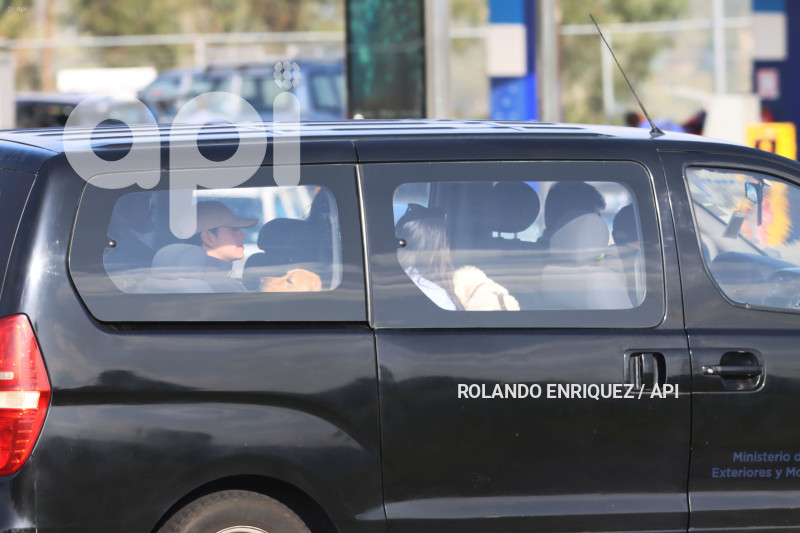 FUNCIONARIOS-MEXICANOS-ABANDONAN-ECUADOR