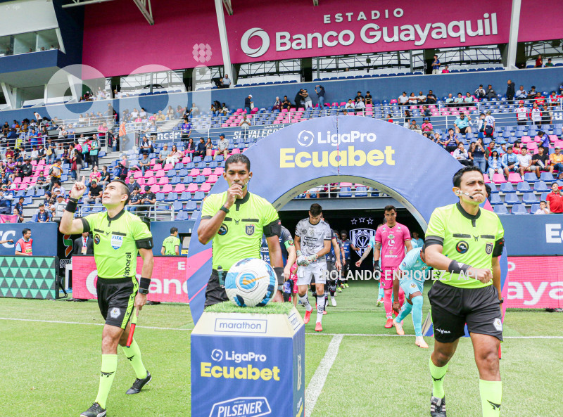FBL-LIGAPRO-ECUABET-INDEPENDIENTE-VALLE-LIBERTAD