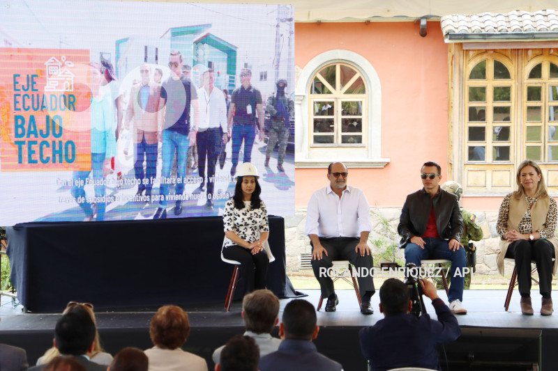 NOBOA-PLAN-NACIONAL-VIVIENDA