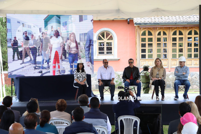 NOBOA-PLAN-NACIONAL-VIVIENDA