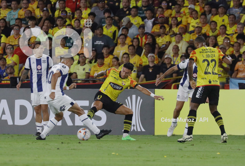 FBL-LIBERTADORES-BARCELONA-TALLERES