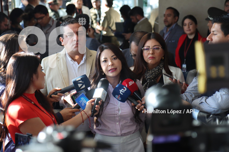 UIO-MINISTROS-COMISION-FISCALIZACION