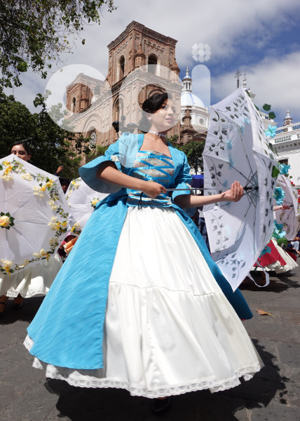 CUENCA-DESFILE ESTUDIANTIL-FISTAS DE CUENCA