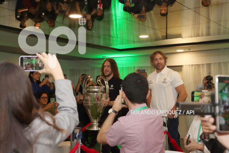 TROFEO-CHAMPIONS-LEAGUE-EN-ECUADOR