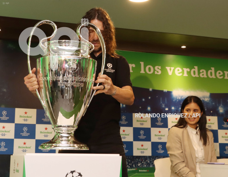 TROFEO-CHAMPIONS-LEAGUE-EN-ECUADOR