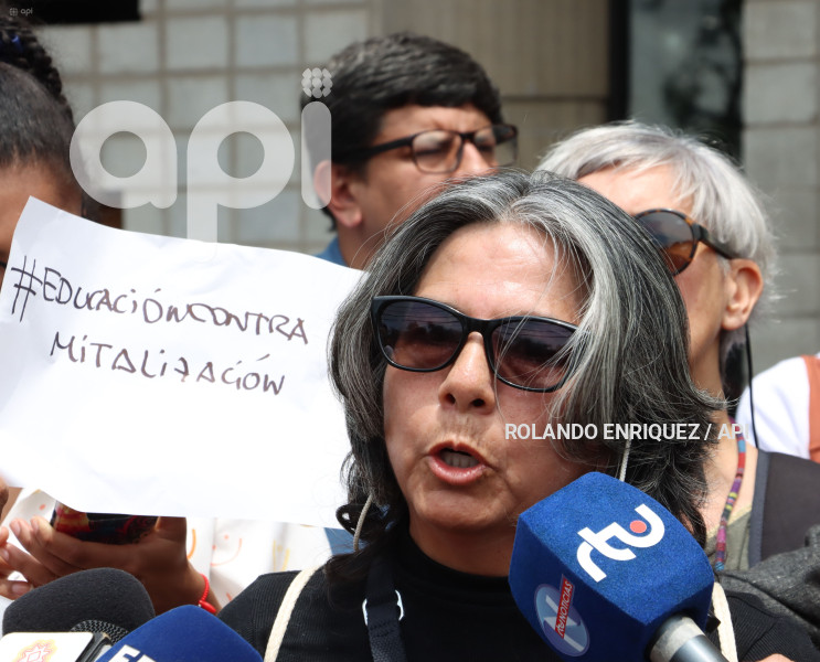 MAESTROS-CONTRA-MILITARIZACIÓN