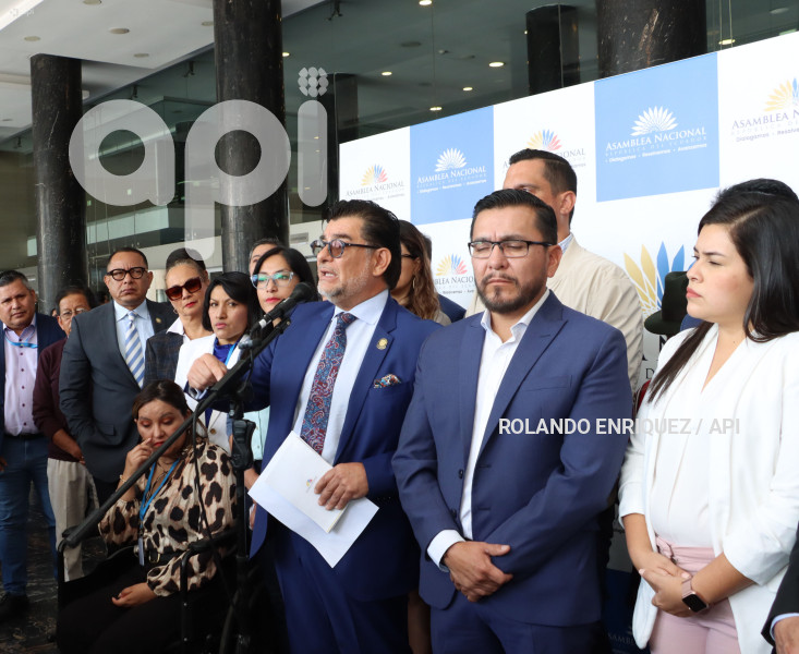 RUEDA-PRENSA-PATRICIO-CHAVEZ
