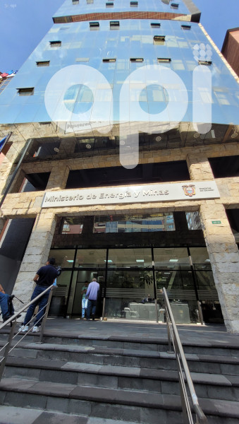 MINISTERIO DE ENERGIA Y MINAS ROBERTO LUQUE