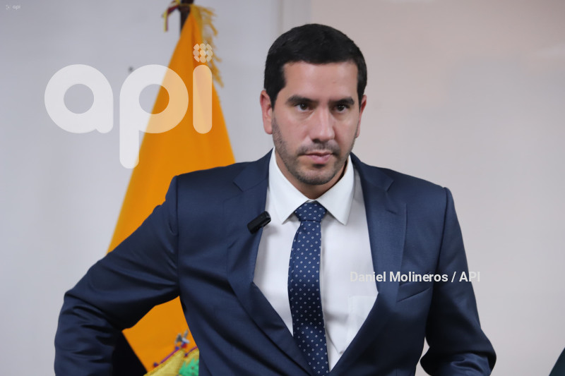 MINISTERIO DE ENERGIA Y MINAS ROBERTO LUQUE
