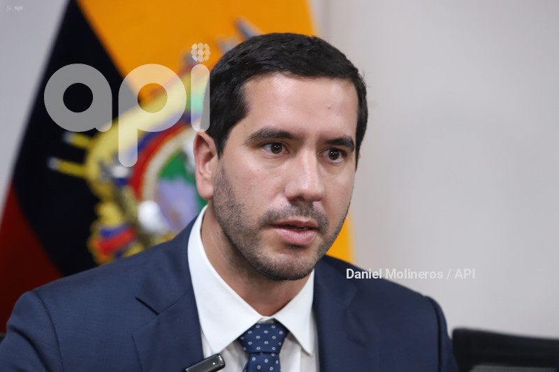 MINISTERIO DE ENERGIA Y MINAS ROBERTO LUQUE