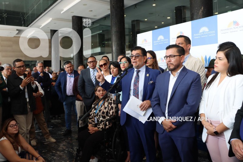 RUEDA-PRENSA-PATRICIO-CHAVEZ