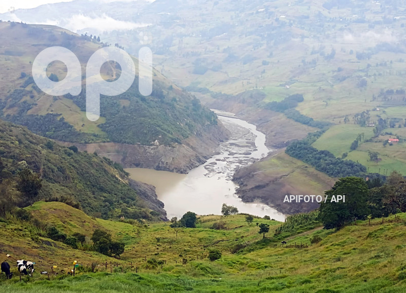 CUENCA-CAUDAL-EMBALSE-MAZAR