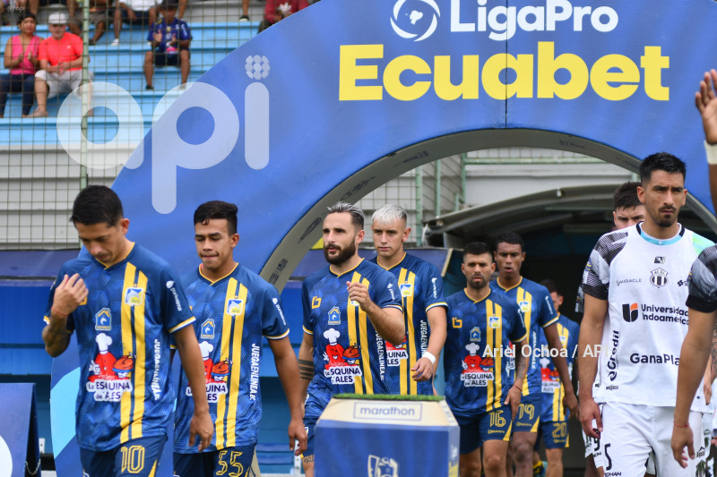 FBL-LIGAPRO-DELFIN-MACARA