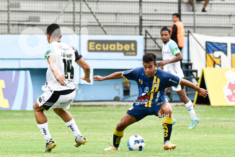 FBL-LIGAPRO-DELFIN-MACARA