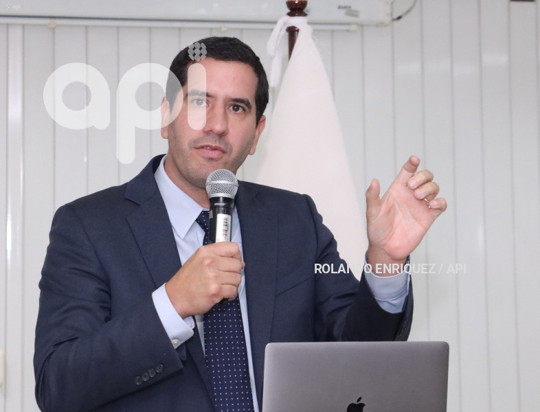 RUEDA-PRENSA-MINISTERIO-ENERGIA