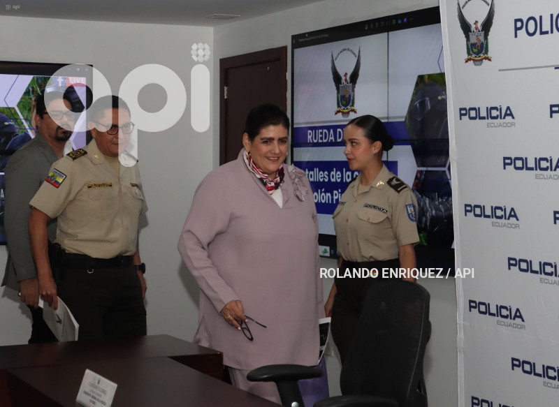 COMANDANTE-MINISTRA-DETENCION-COLON-PICO