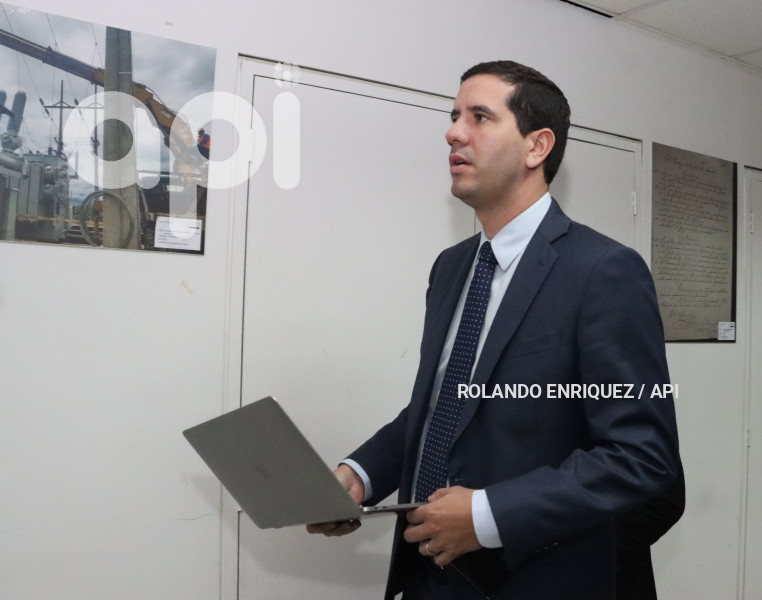 RUEDA-PRENSA-MINISTERIO-ENERGIA