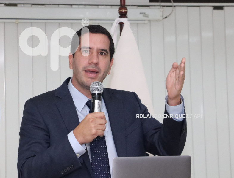 RUEDA-PRENSA-MINISTERIO-ENERGIA