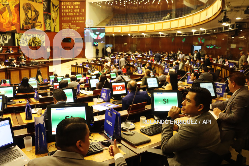 POSESION-ASAMBLEA-FABRICIO-PERALTA