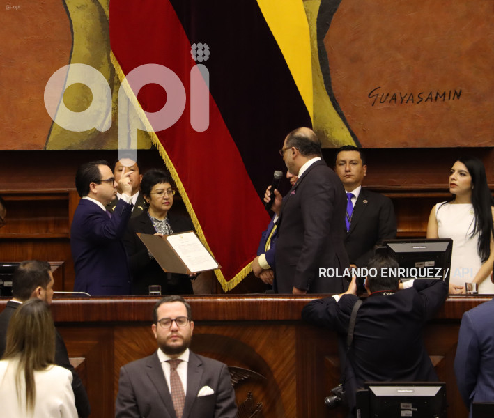 POSESION-ASAMBLEA-FABRICIO-PERALTA