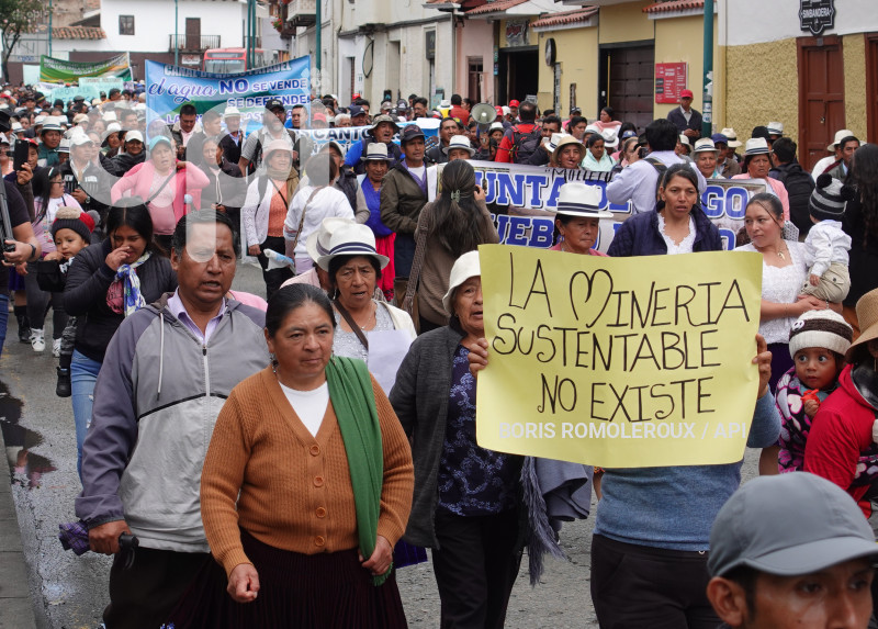 CUENCA-MARCHA CONTRA MINERAS-A FAVOR DEL AGUA