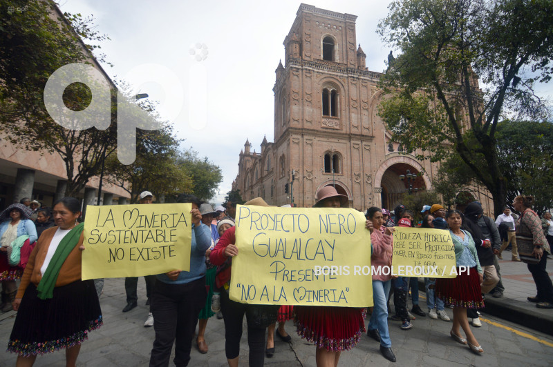 CUENCA-MARCHA CONTRA MINERAS-A FAVOR DEL AGUA