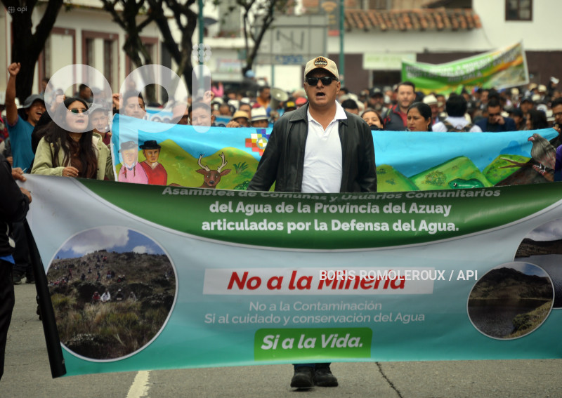 CUENCA-MARCHA CONTRA MINERAS-A FAVOR DEL AGUA