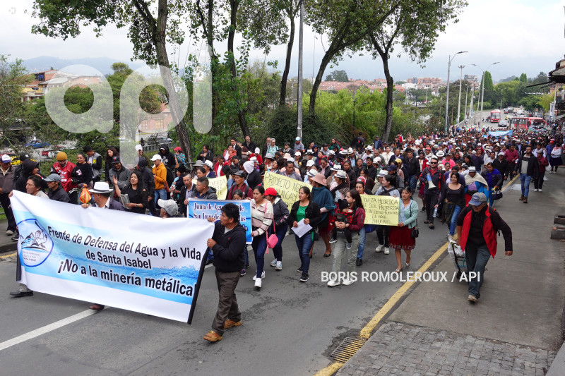 CUENCA-MARCHA CONTRA MINERAS-A FAVOR DEL AGUA