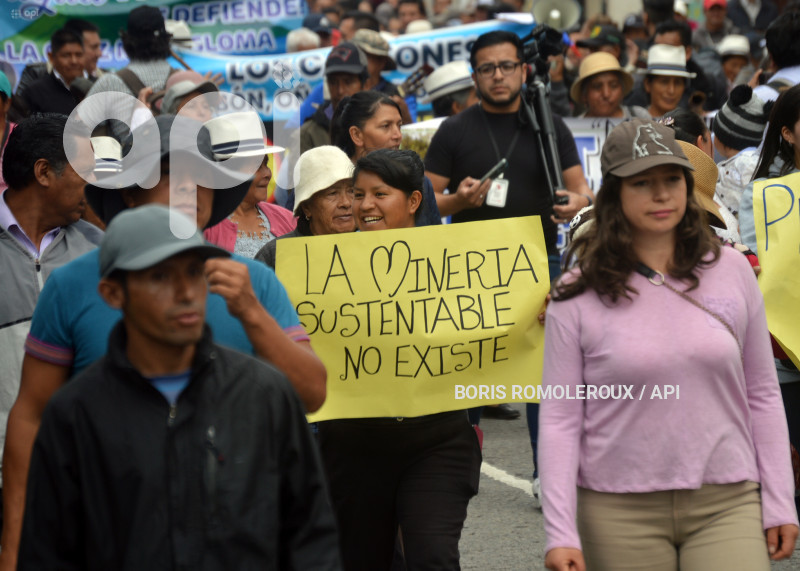 CUENCA-MARCHA CONTRA MINERAS-A FAVOR DEL AGUA