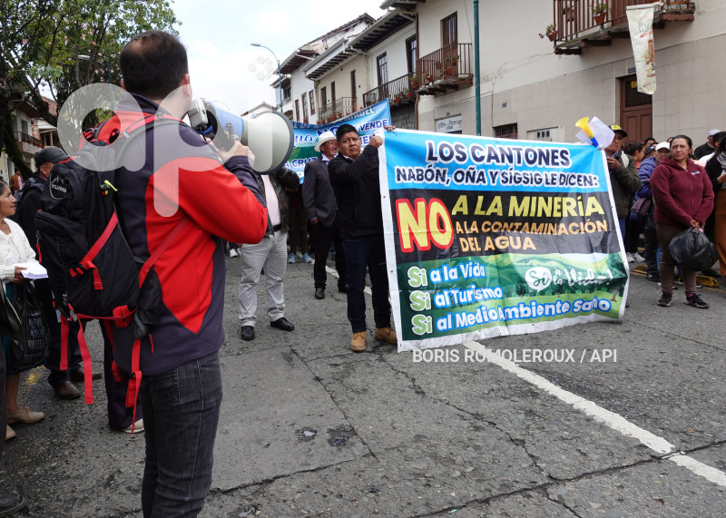 CUENCA-MARCHA CONTRA MINERAS-A FAVOR DEL AGUA