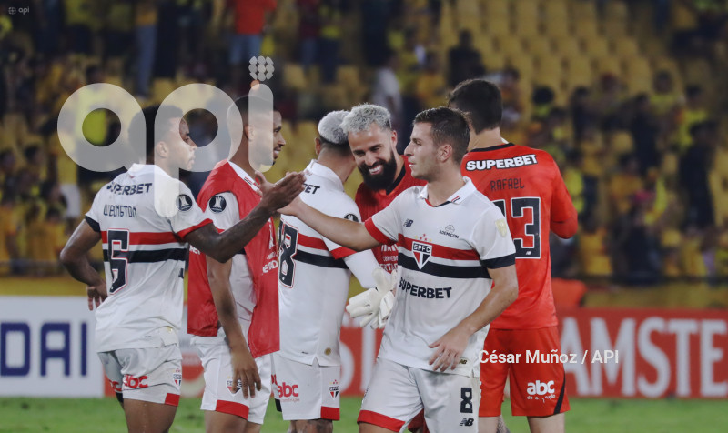 FBL-LIBERTADORES-BARCELONA-SAO PAULO
