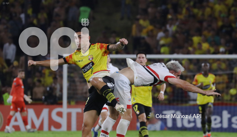 FBL-LIBERTADORES-BARCELONA-SAO PAULO