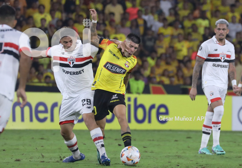 FBL-LIBERTADORES-BARCELONA-SAO PAULO