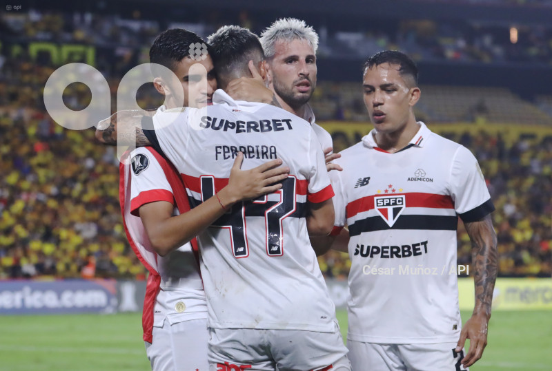 FBL-LIBERTADORES-BARCELONA-SAO PAULO