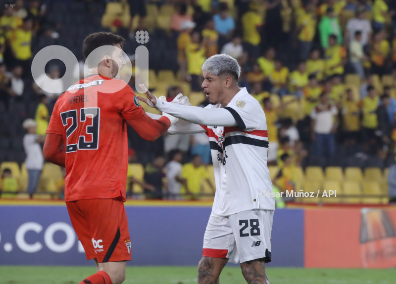 FBL-LIBERTADORES-BARCELONA-SAO PAULO