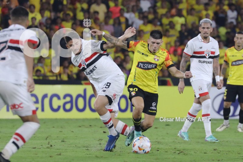 FBL-LIBERTADORES-BARCELONA-SAO PAULO