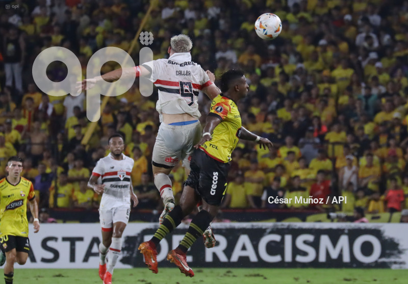 FBL-LIBERTADORES-BARCELONA-SAO PAULO