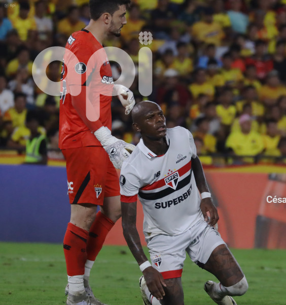 FBL-LIBERTADORES-BARCELONA-SAO PAULO