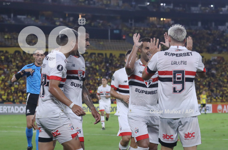 FBL-LIBERTADORES-BARCELONA-SAO PAULO