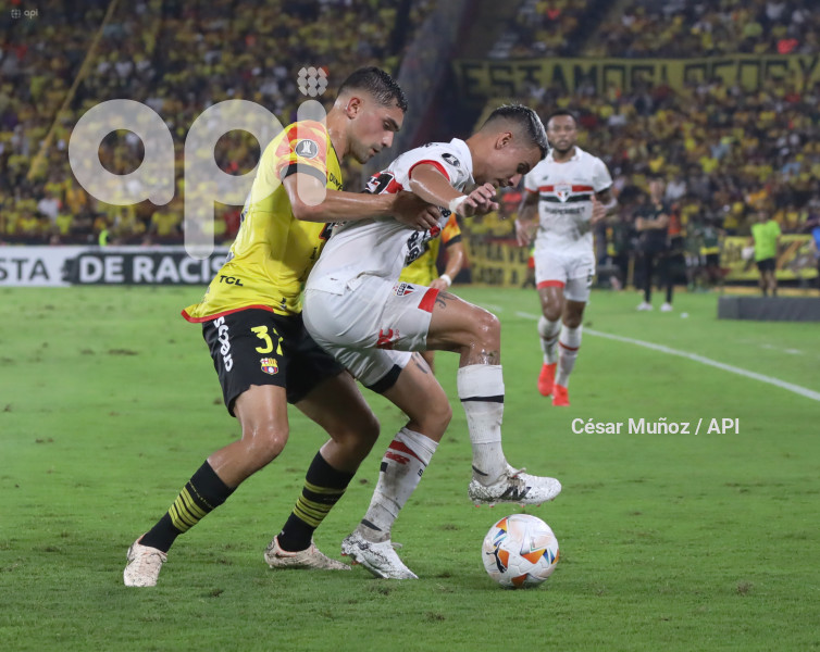 FBL-LIBERTADORES-BARCELONA-SAO PAULO