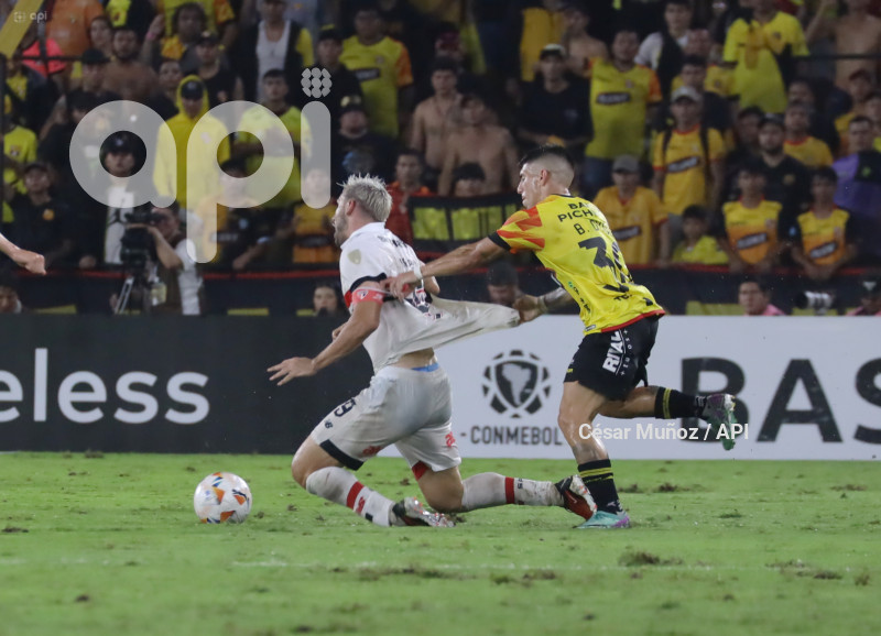 FBL-LIBERTADORES-BARCELONA-SAO PAULO