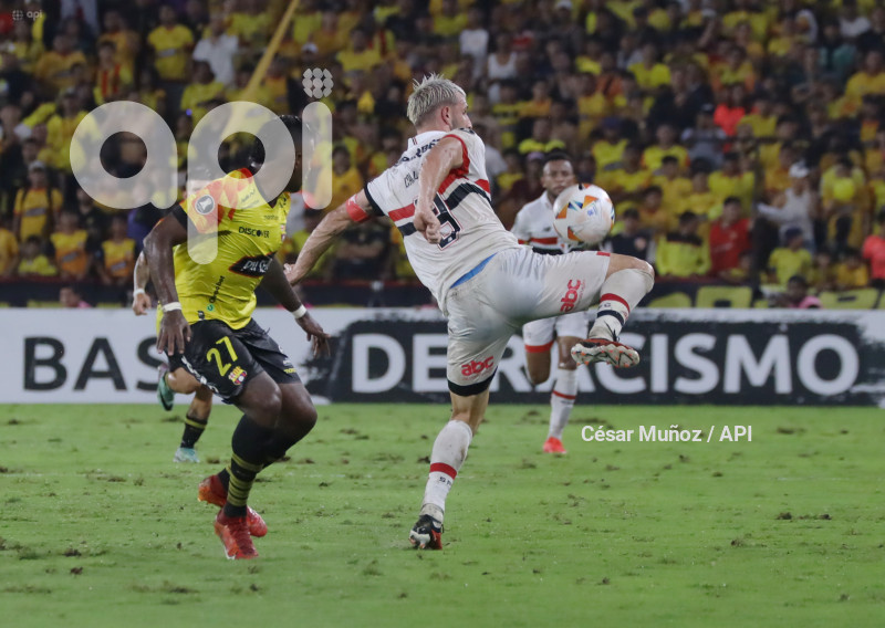 FBL-LIBERTADORES-BARCELONA-SAO PAULO