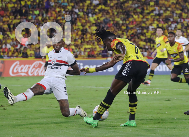 FBL-LIBERTADORES-BARCELONA-SAO PAULO
