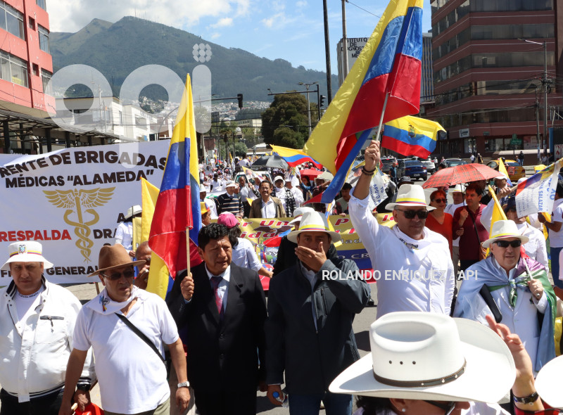 MARCHAS-APOYO-FISCAL-DIANA-SALAZAR
