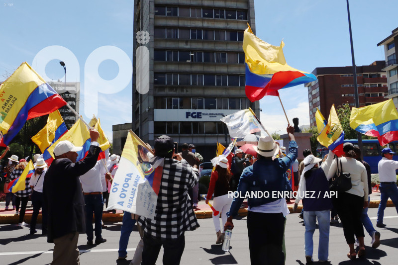 MARCHAS-APOYO-FISCAL-DIANA-SALAZAR