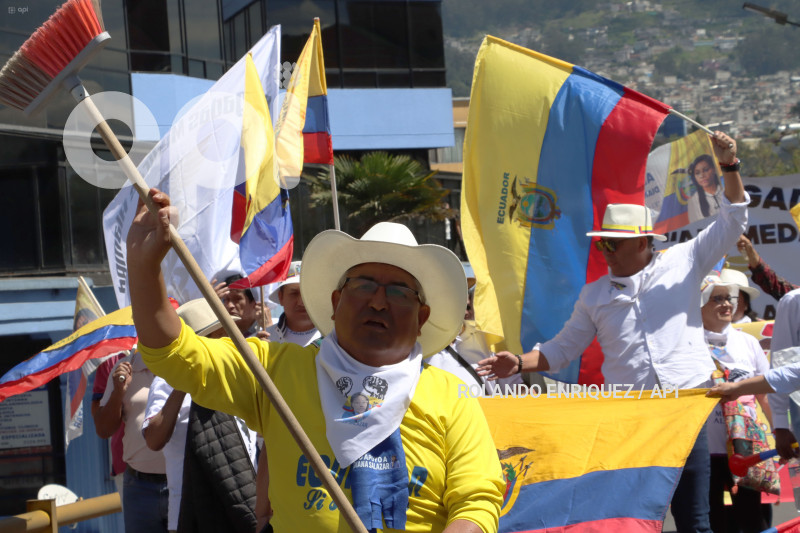 MARCHAS-APOYO-FISCAL-DIANA-SALAZAR
