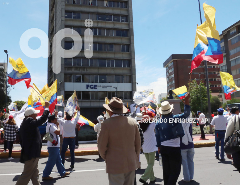 MARCHAS-APOYO-FISCAL-DIANA-SALAZAR